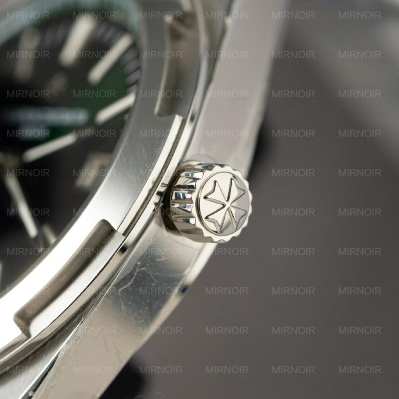 Dong-Ho-Vacheron-Constantin-Overseas-4500V-Replica-1-1-Mat-Xanh-La-Cay-Nha-May-PPF-41mm-6-1024x1024.jpg