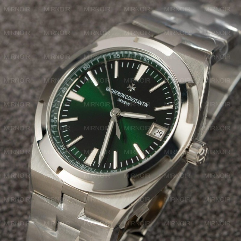 Dong-Ho-Vacheron-Constantin-Overseas-4500V-Replica-1-1-Mat-Xanh-La-Cay-Nha-May-PPF-41mm-9-1024x1024.jpg