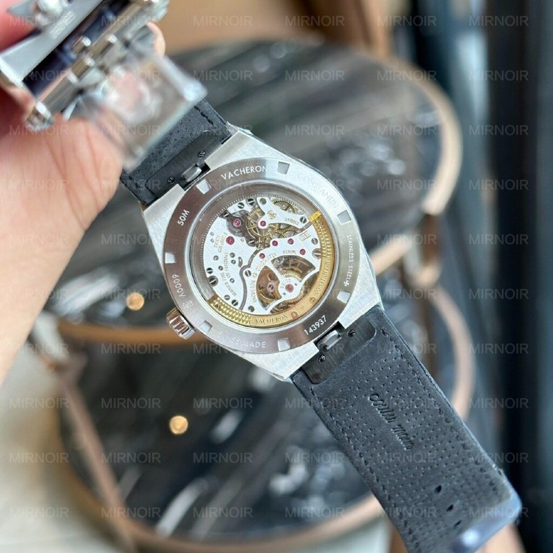 Dong-Ho-Vacheron-Constantin-Overseas-Tourbillon-6000V-Mau-Xanh-Duong-42-4-1024x1024.jpg