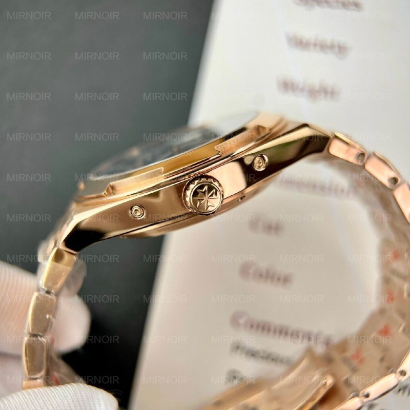Dong-Ho-Vacheron-Constantin-Replica-11-Overseas-5500V-7-1024x1024.jpg