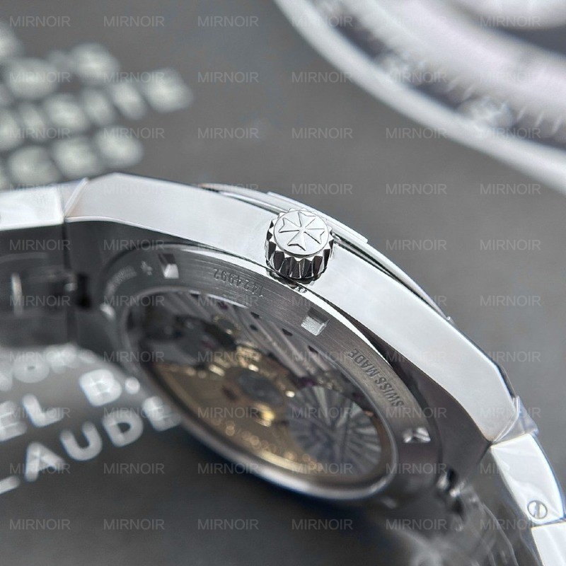 Dong-Ho-Vacheron-Constantin-Overseas-4500V-Mat-Xanh-Duong-Nha-May-PPF-41mm-1-1024x1024.jpg
