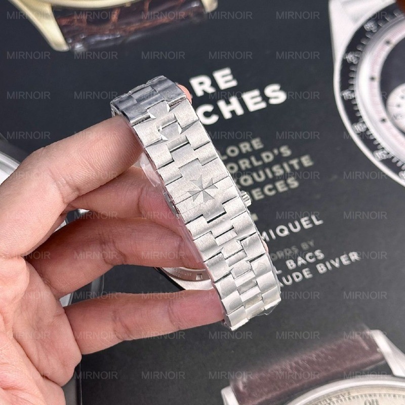 Dong-Ho-Vacheron-Constantin-Overseas-4500V-Mat-Xanh-Duong-Nha-May-PPF-41mm-8-1024x1024.jpg