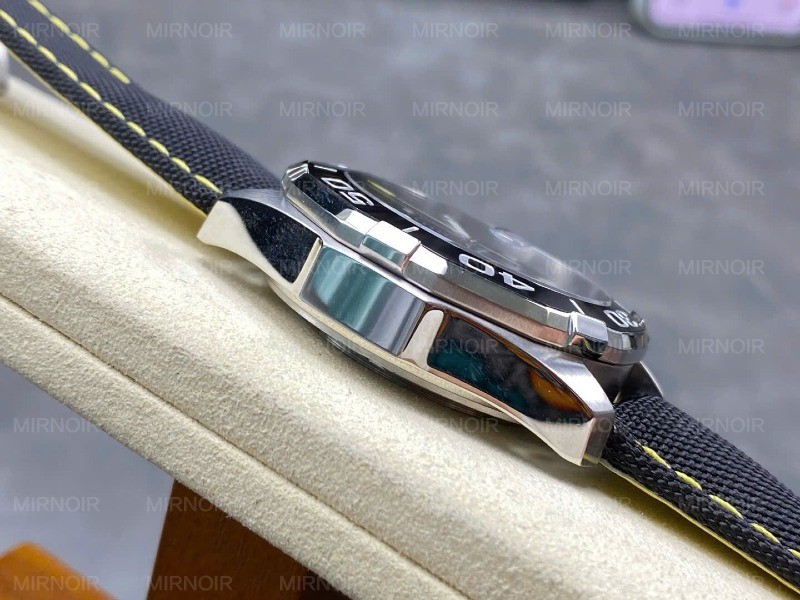 Dong-Ho-TAG-Heuer-Rep-Cao-Cap-Aquaracer-Day-Da-Mau-Den-43mm-6.jpg