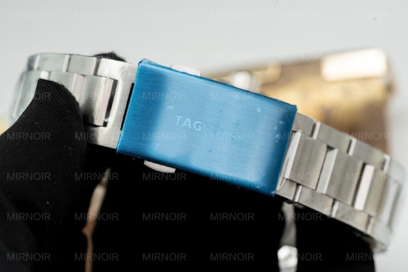 Dong-Ho-Tag-Heuer-Aquaracer-Replica-11-Mat-Xanh-La-Cay-43mm-6-1024x683.jpg