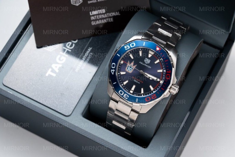 Dong-Ho-Tag-Heuer-Aquaracer-Henrik-Lundqvist-Che-Tac-Mat-Xanh-43mm-3-1024x683.jpg