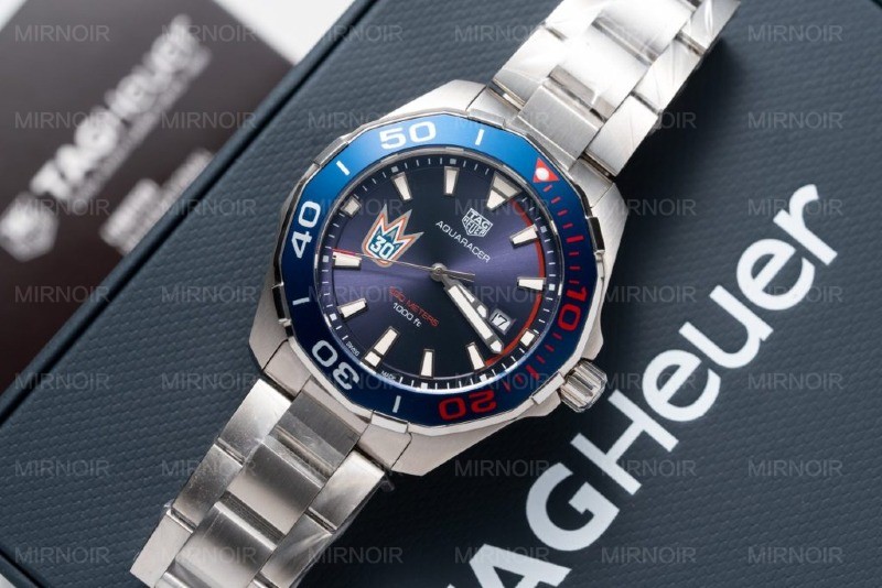 Dong-Ho-Tag-Heuer-Aquaracer-Henrik-Lundqvist-Che-Tac-Mat-Xanh-43mm-4-1024x683.jpg