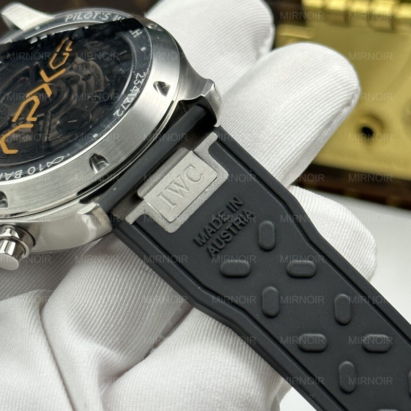 Dong-Ho-IWC-Pilots-Chronograph-APXGP-IW378009-Replica-11-Mat-Den-May-Co-Thuy-Sy-43mm-6.jpg