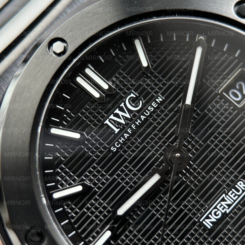 Dong-Ho-IWC-Ingenieur-Rep-Cao-Cap-Mau-Den-May-Co-Thuy-Sy-Xuong-V7-40mm-9.jpg