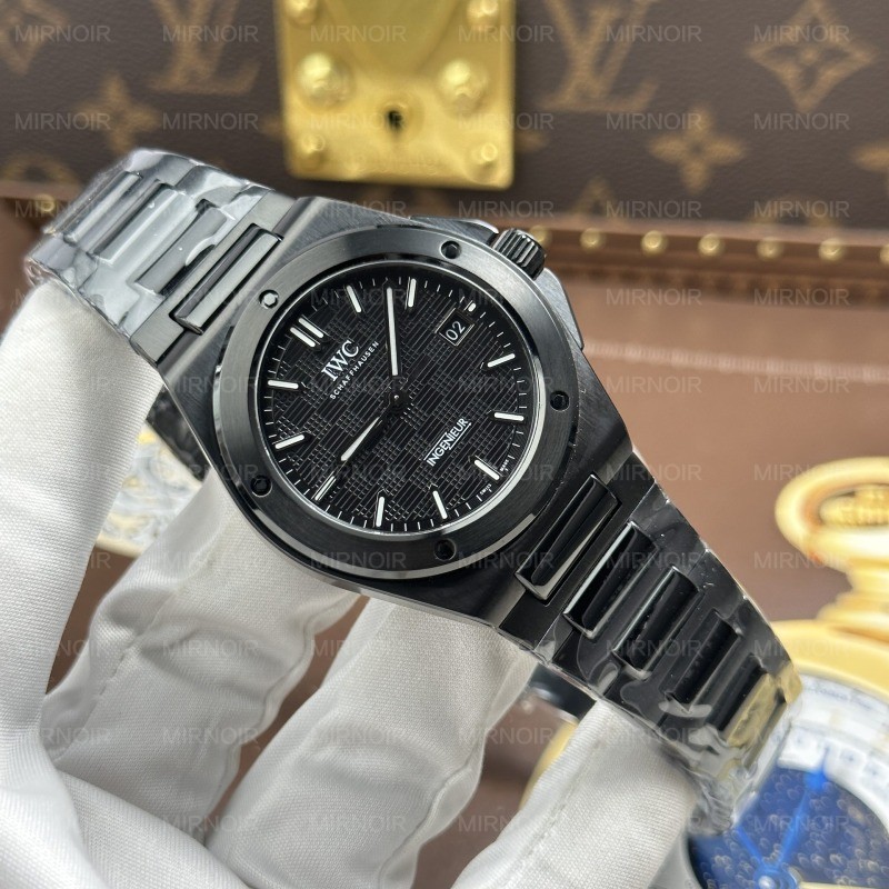Dong-Ho-IWC-Ingenieur-Rep-Cao-Cap-Mau-Den-May-Co-Thuy-Sy-Xuong-V7-40mm-14.jpg