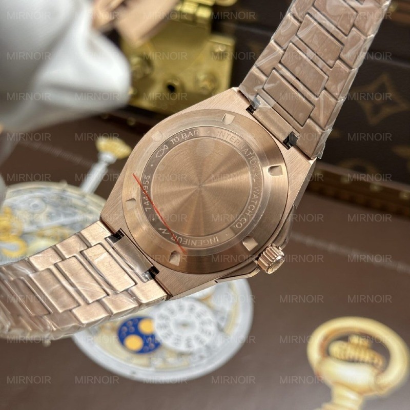 Dong-Ho-IWC-Ingenieur-Che-Tac-Mat-Den-May-Co-Thuy-Sy-Nha-May-V7-40mm-3-1024x1024.jpg