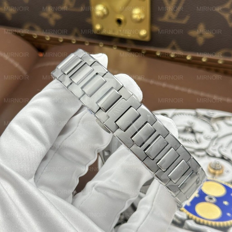 Dong-Ho-IWC-Ingenieur-Replica-Cao-Cap-Mat-So-Bac-May-Thuy-Sy-Xuong-V7-40mm-2-1024x1024.jpg