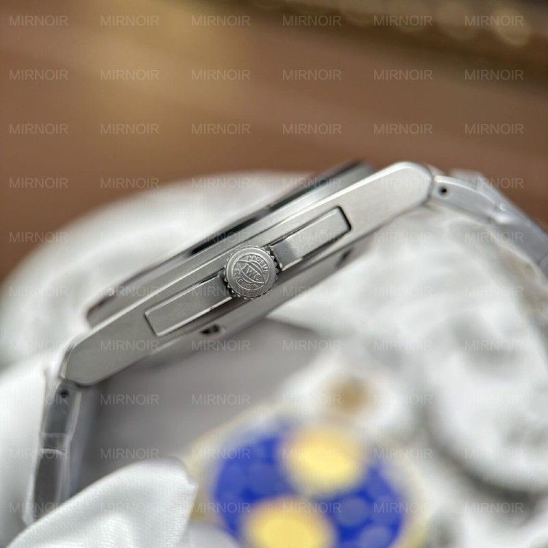Dong-Ho-IWC-Ingenieur-Replica-Cao-Cap-Mat-So-Bac-May-Thuy-Sy-Xuong-V7-40mm-6-1024x1024.jpg