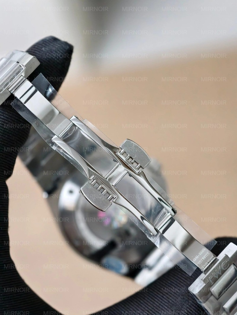 Dong-Ho-IWC-Ingenieur-Replica-11-Mat-Xanh-La-Cay-May-Thuy-Sy-Nha-May-V7-40mm-1.jpg