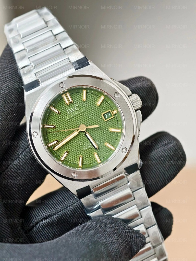 Dong-Ho-IWC-Ingenieur-Replica-11-Mat-Xanh-La-Cay-May-Thuy-Sy-Nha-May-V7-40mm-7.jpg