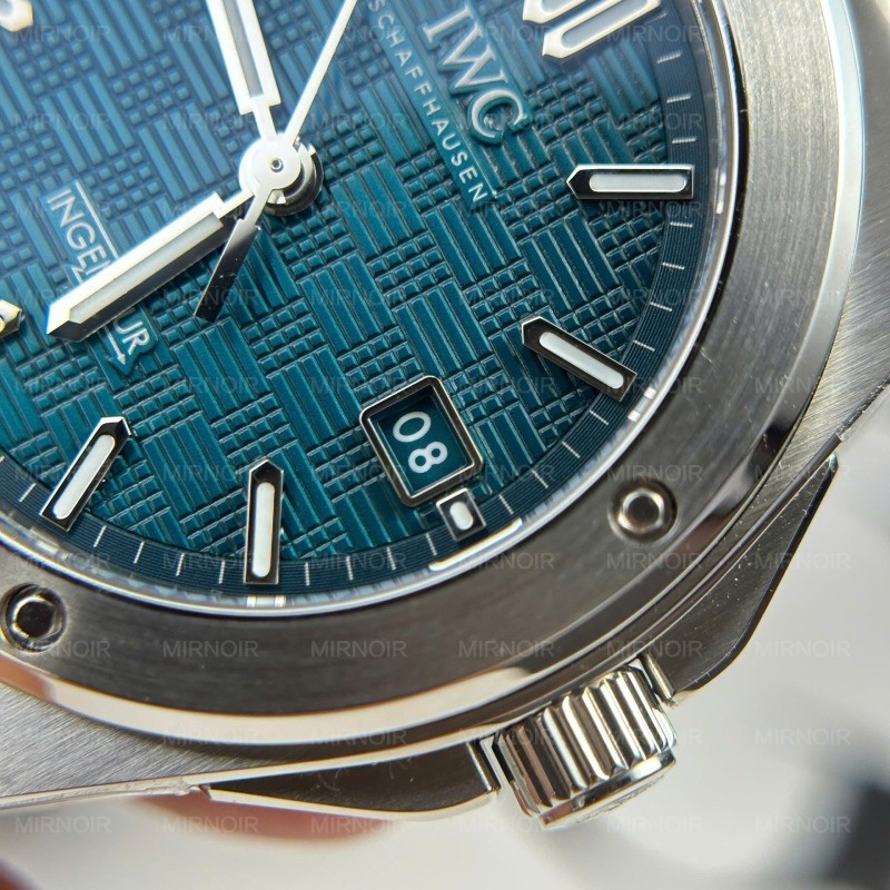 Dong-Ho-IWC-Ingenieur-Replica-11-Mat-Xanh-Nhat-May-Co-Tu-Dong-Xuong-V7-40mm-10.jpg