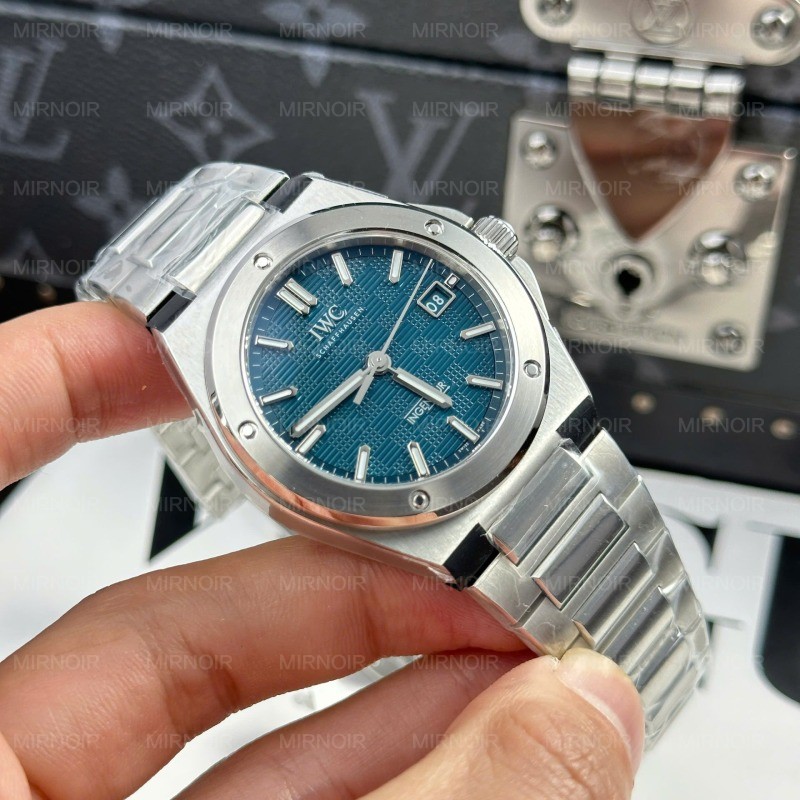 Dong-Ho-IWC-Ingenieur-Replica-11-Mat-Xanh-Nhat-May-Co-Tu-Dong-Xuong-V7-40mm-13.jpg