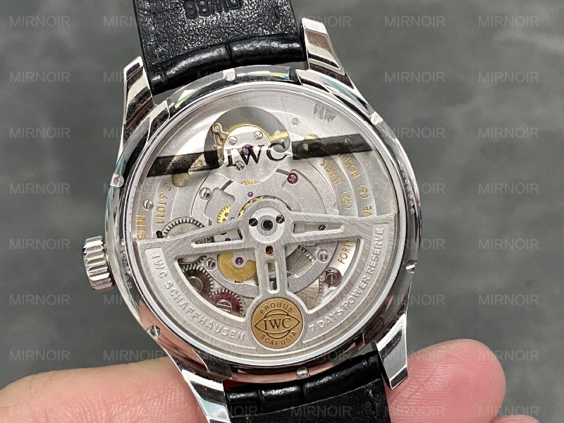 Dong-Ho-IWC-Schaffhausen-Portugieser-Tourbillon-Mystere-Retrograde-IW504601-Rep-11-442mm-2.jpg