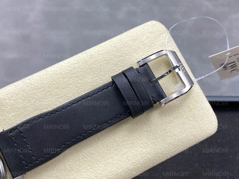 Dong-Ho-IWC-Schaffhausen-Pilots-Mark-XX-Mat-So-Den-Replica-Xuong-ZM-40mm-3.jpg
