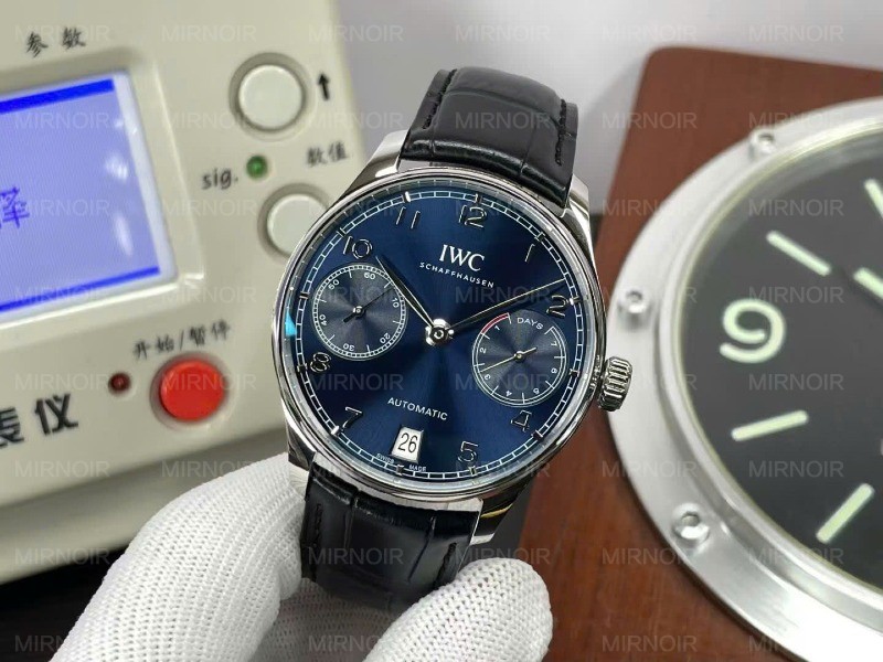 Dong-ho-IWC-Portugieser-Automatic-5007-Replica-11-Day-Da-Mat-Xanh-42mm-4.jpg