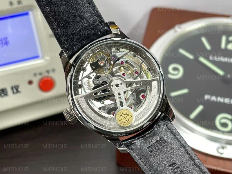 Dong-ho-IWC-Portugieser-Automatic-5007-Replica-11-Day-Da-Mat-Xanh-42mm-9.jpg