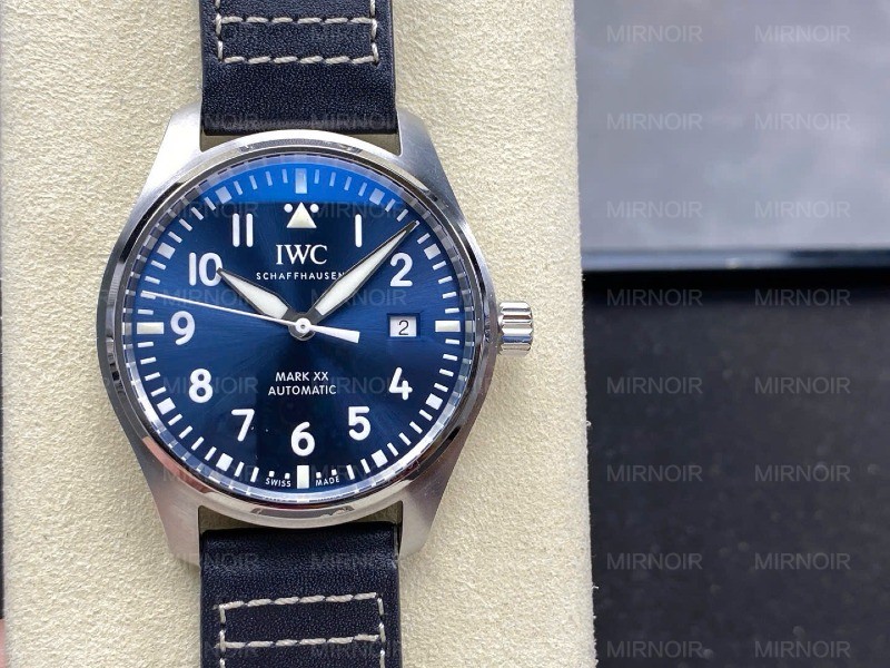 Dong-Ho-IWC-Schaffhausen-Pilots-Mark-XX-Mat-Xanh-Duong-Replica-Xuong-ZM-40mm-10.jpg