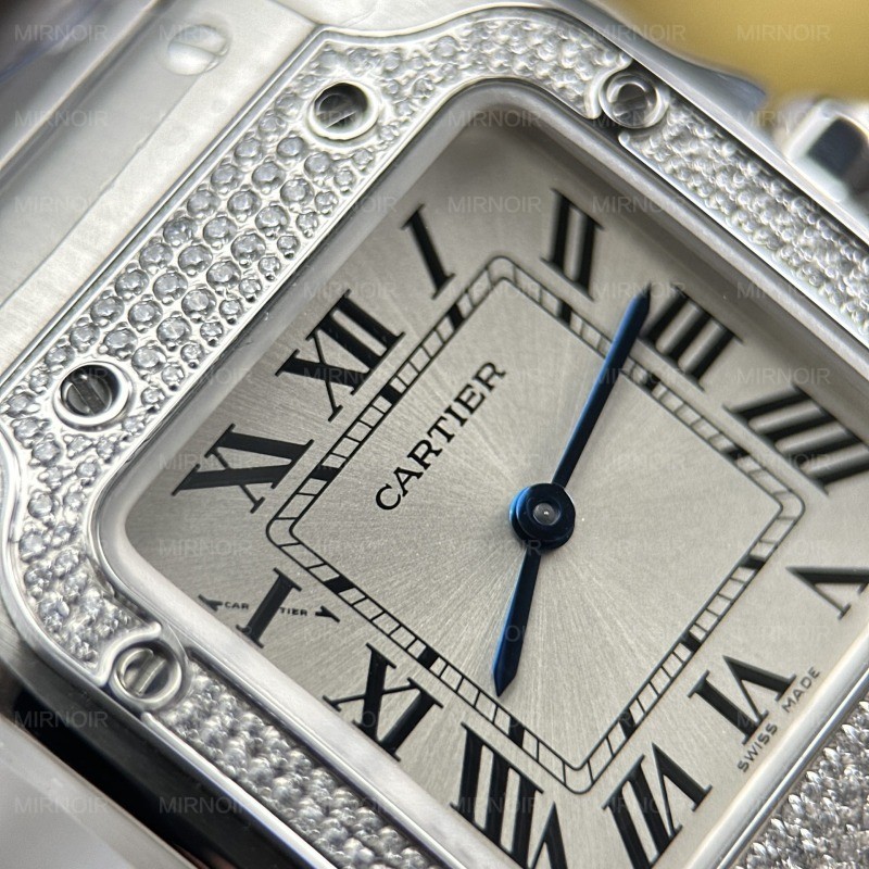 Dong-Ho-Nu-Replica-11-Cartier-De-Santos-Small-Mat-Trang-Vien-Dinh-Da-27x34-8.jpg