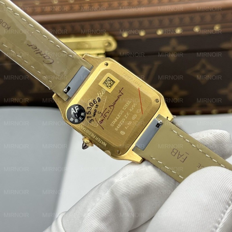 Dong-Ho-Cartier-Santos-Dumont-Che-Tac-Mat-Trang-Day-Da-Mau-Do-Dam-43.5×31-2-1024x1024.jpg