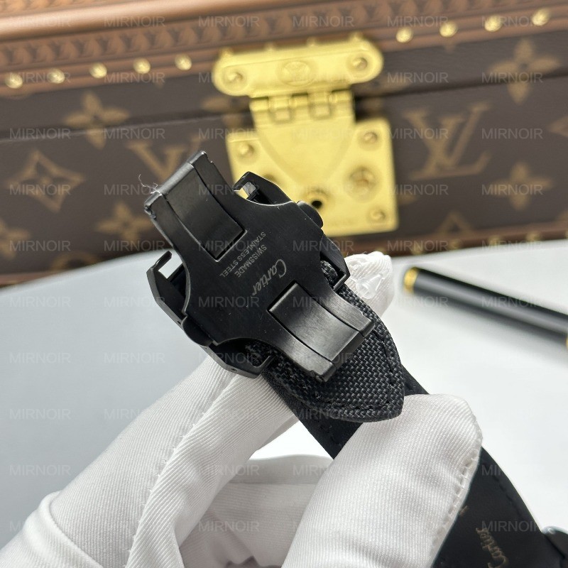 Dong-Ho-Cartier-Santos-Replica-Cao-Cap-Mat-Den-Vien-Vang-May-Co-Tu-Dong-51.1×41-3-scaled.jpg