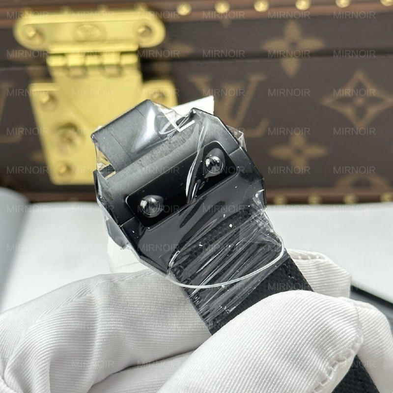 Dong-Ho-Cartier-Santos-Replica-11-Mau-Den-May-Co-Tu-Dong-51.1x41-3-1024x1024.jpg