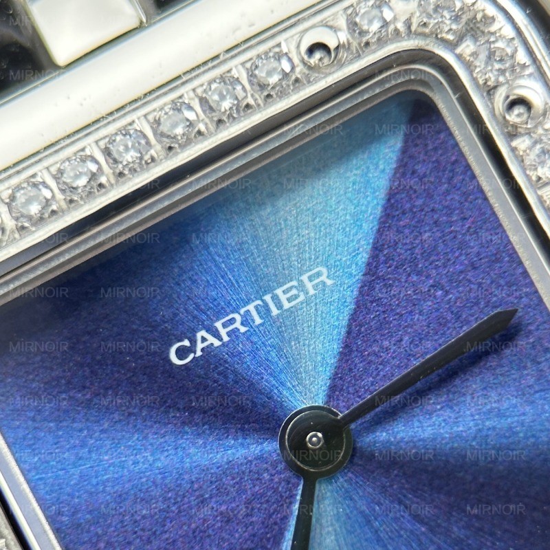 Dong-Ho-Cartier-Panthere-Small-Model-Replica-11-Nu-Mat-Xanh-Duong-Vien-Dinh-Da-23x30mm-7.jpg