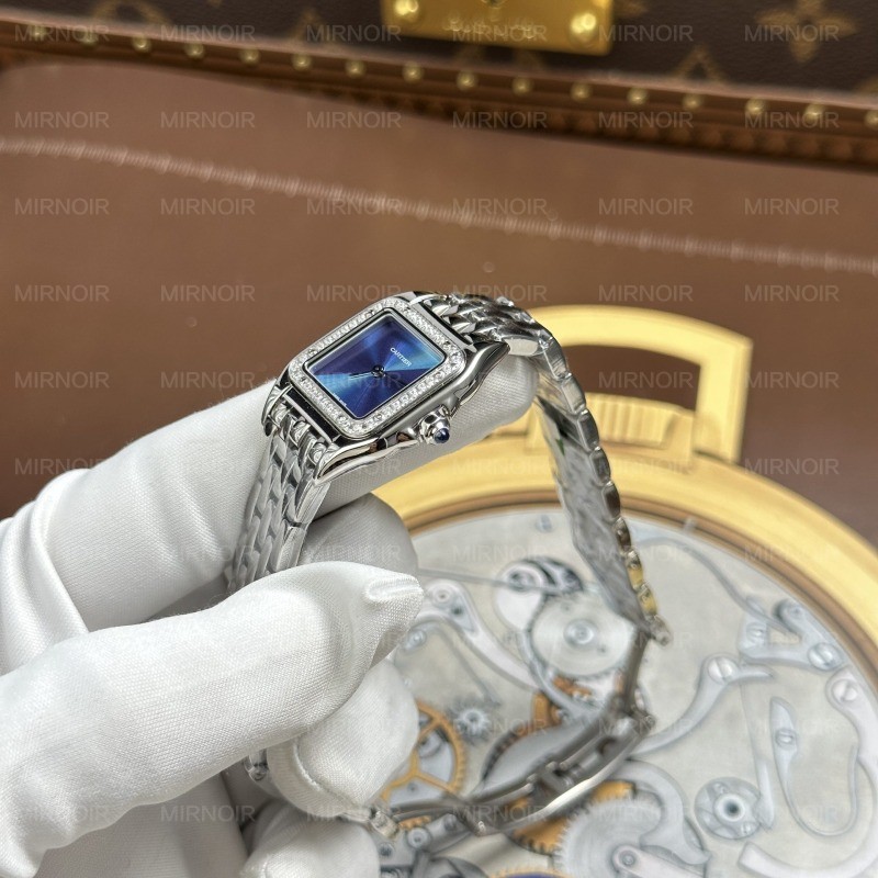 Dong-Ho-Cartier-Panthere-Small-Model-Replica-11-Nu-Mat-Xanh-Duong-Vien-Dinh-Da-23x30mm-11.jpg