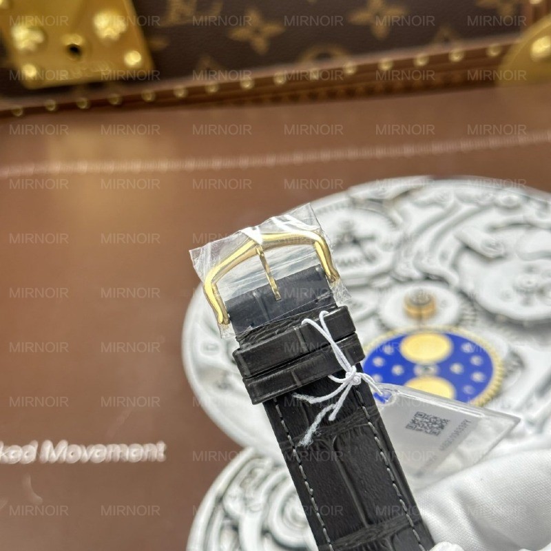 Dong-Ho-Cartier-Tank-Louis-Fake-11-Mat-Trang-Day-Da-Mau-Xam-27.8×38-2-1024x1024.jpg