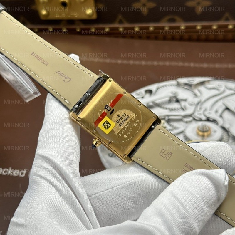 Dong-Ho-Cartier-Tank-Louis-Fake-11-Mat-Trang-Day-Da-Mau-Xam-27.8×38-3-1024x1024.jpg