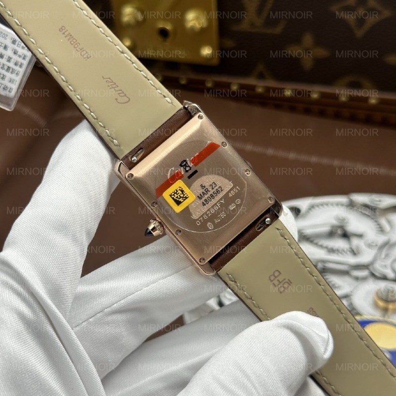 Dong-Ho-Cartier-Tank-Louis-Fake-Cao-Cap-Mat-Trang-Day-Da-Mau-Nau-27.8×38-3-1024x1024.jpg