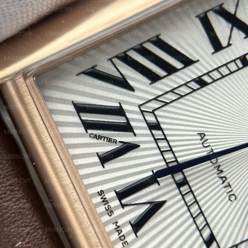 Dong-Ho-Cartier-Tank-Louis-Fake-Cao-Cap-Mat-Trang-Day-Da-Mau-Nau-27.8×38-4.jpg