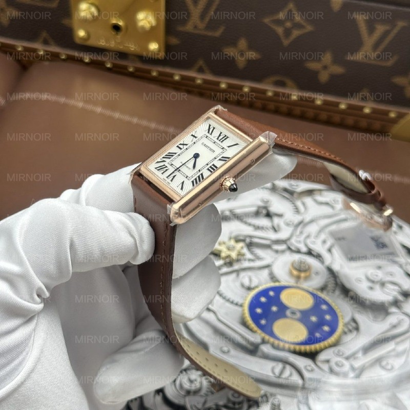 Dong-Ho-Cartier-Tank-Louis-Fake-Cao-Cap-Mat-Trang-Day-Da-Mau-Nau-27.8×38-7-1024x1024.jpg