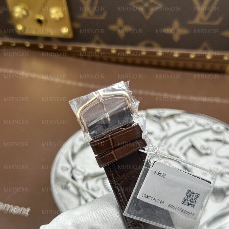 Dong-Ho-Cartier-Tank-Louis-Fake-11-Mat-Trang-Vo-Ma-Vang-Hong-27.8x38-2-1024x1024.jpg