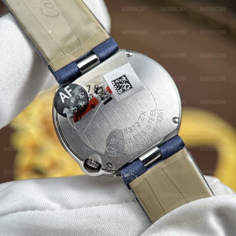 Dong-Ho-Cartier-Ballon-Blanc-Rep-1-1-Nu-Vien-Dinh-Da-Day-Da-Nha-May-AF-30mm-3-1024x1024.jpg