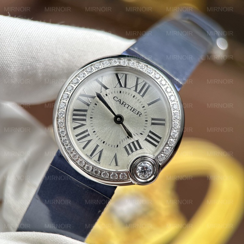 Dong-Ho-Cartier-Ballon-Blanc-Rep-1-1-Nu-Vien-Dinh-Da-Day-Da-Nha-May-AF-30mm-5.jpg