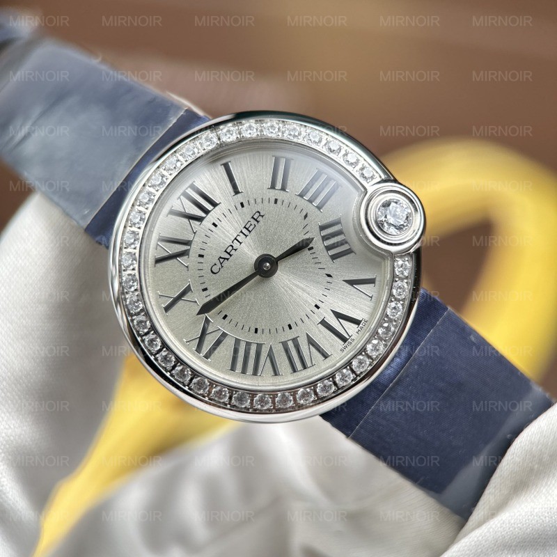 Dong-Ho-Cartier-Ballon-Blanc-Rep-1-1-Nu-Vien-Dinh-Da-Day-Da-Nha-May-AF-30mm-6.jpg