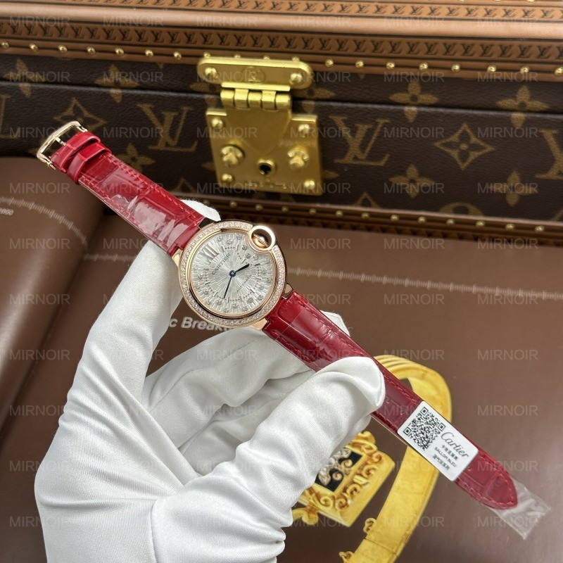 Dong-Ho-Cartier-Replica-11-Ballon-Bleu-De-Cartier-WJBB0033-Nu-Dinh-Da-Xuong-AF-33mm-1.jpg