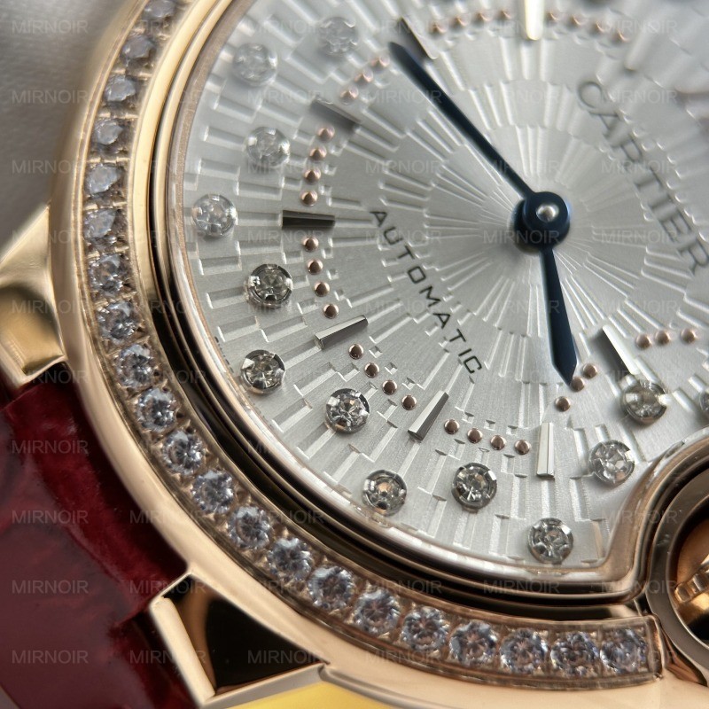 Dong-Ho-Cartier-Replica-11-Ballon-Bleu-De-Cartier-WJBB0033-Nu-Dinh-Da-Xuong-AF-33mm-7.jpg