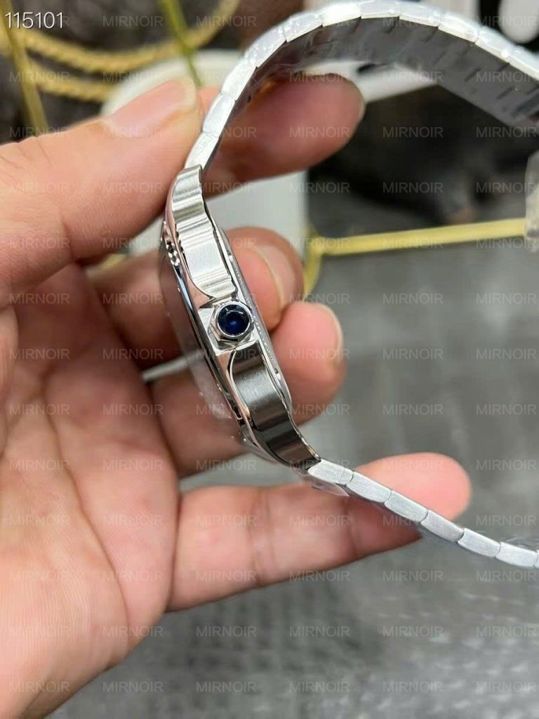 Dong-Ho-Cartier-Santos-CRWHSA0015-Replica-11-Mat-Lo-Co-Day-Kim-Loai-Xuong-THB-39-3-768x1024.jpg