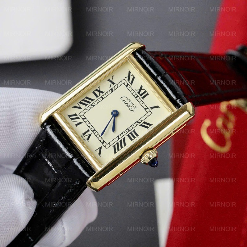 Dong-Ho-Cartier-Tank-Replica-11-Nu-May-Pin-Day-Da-Nha-May-AF-337×255mm-1.jpg