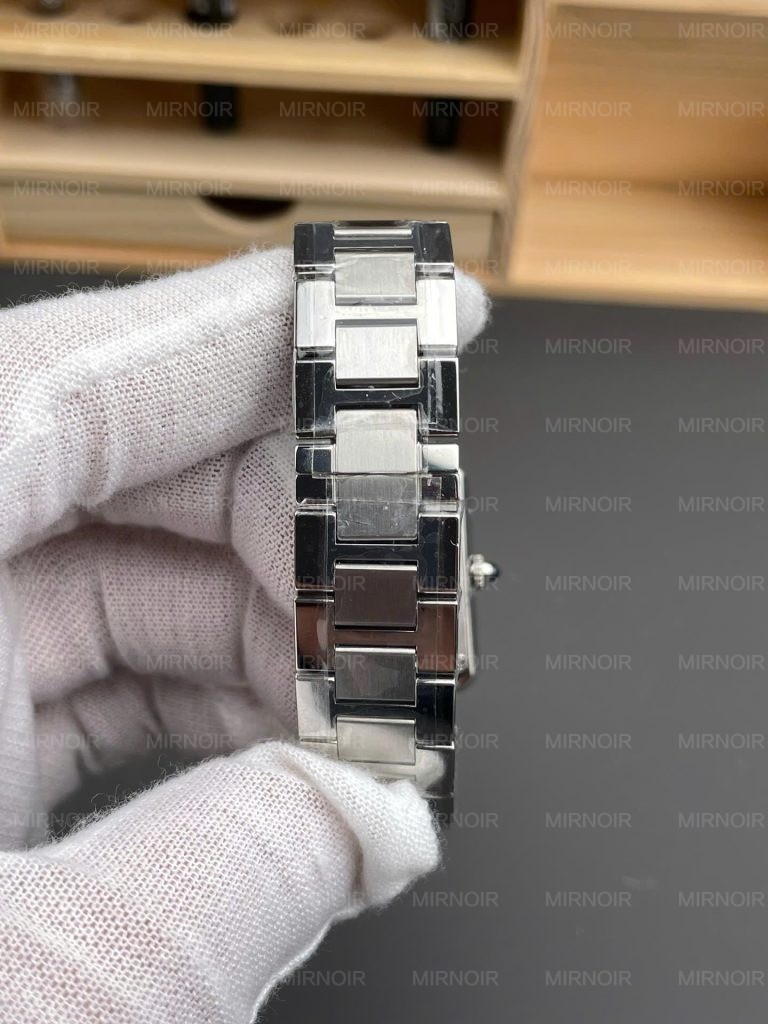 Dong-Ho-Cartier-Tank-Replica-11-Nam-Dinh-Da-May-Pin-Nha-May-AF-31x40mm-2-768x1024.jpg
