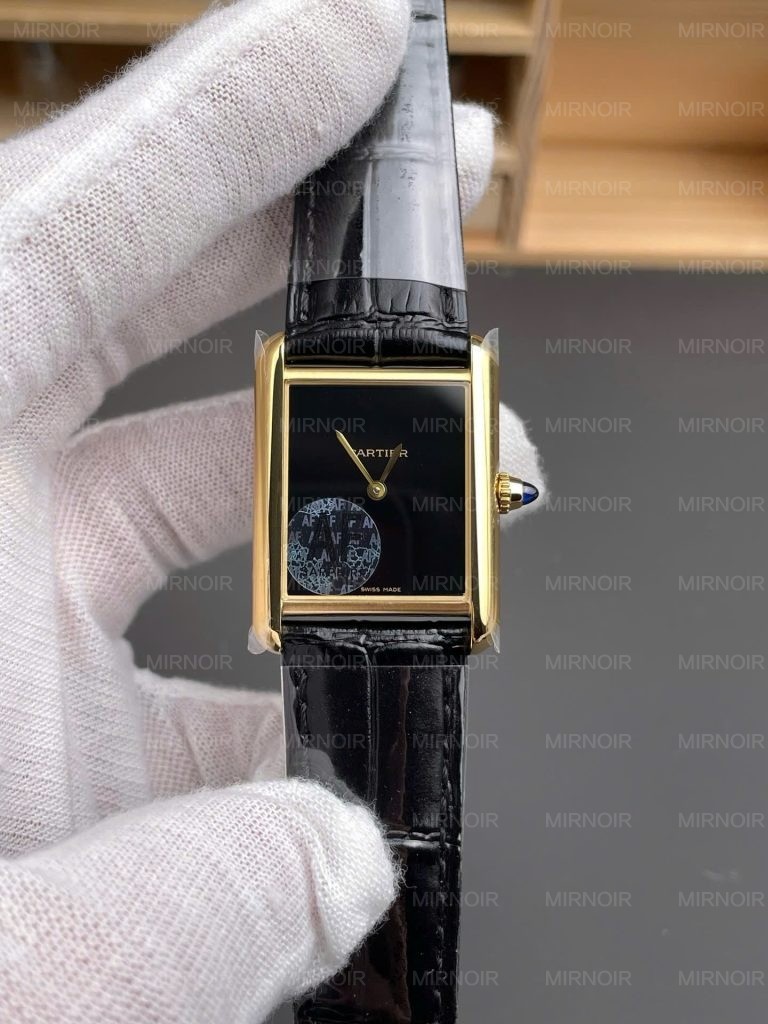 Dong-Ho-Cartier-Tank-Louis-WGTA0091-Replica-11-May-Pin-Xuong-AF-Nu-337x255mm-3-768x1024.jpg