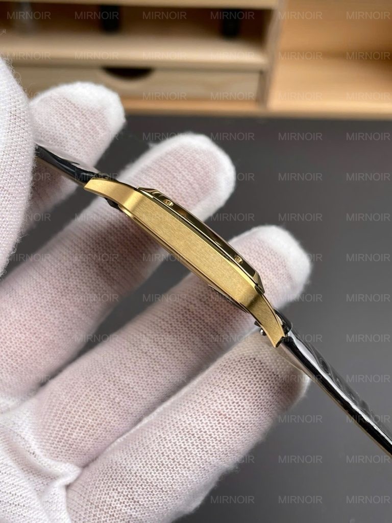 Dong-Ho-Cartier-Santos-Dumont-WGSA0077-Replica-11-Mau-Den-May-Pin-Xuong-AF-435x314mm-1-768x1024.jpg