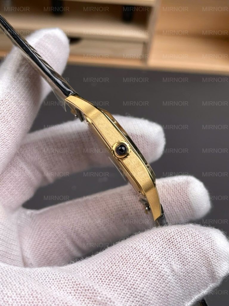 Dong-Ho-Cartier-Santos-Dumont-WGSA0077-Replica-11-Mau-Den-May-Pin-Xuong-AF-435x314mm-2-768x1024.jpg