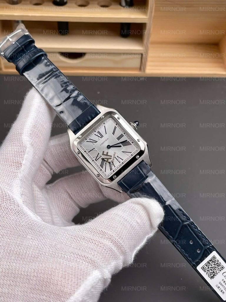 Dong-Ho-Cartier-Santos-Dumont-WSSA0022-Rep-11-Nam-Day-Da-Mau-Xanh-Duong-AF-Factory-435mm-3-768x1024.jpg
