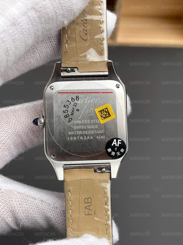 Dong-Ho-Cartier-Santos-Dumont-WSSA0022-Rep-11-Nam-Day-Da-Mau-Xanh-Duong-AF-Factory-435mm-8-768x1024.jpg